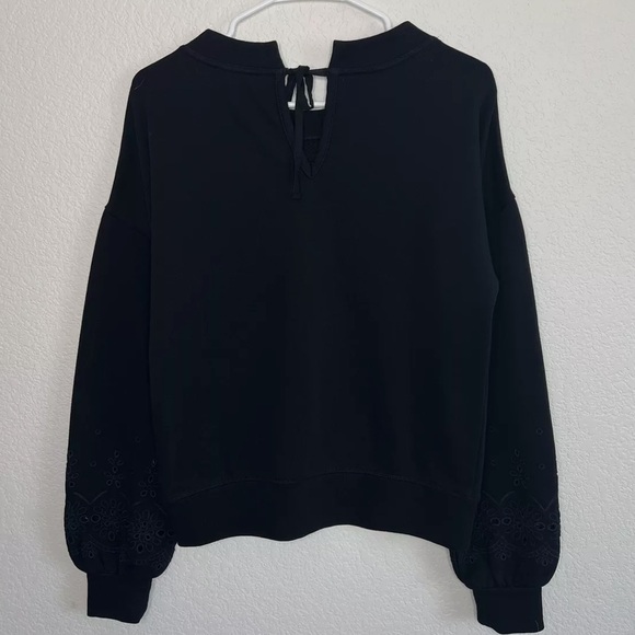 Halogen Eyelet Sleeve Back Keyhole Tie Neck Black Sweatshirt Size Large - Picture 4 of 6
